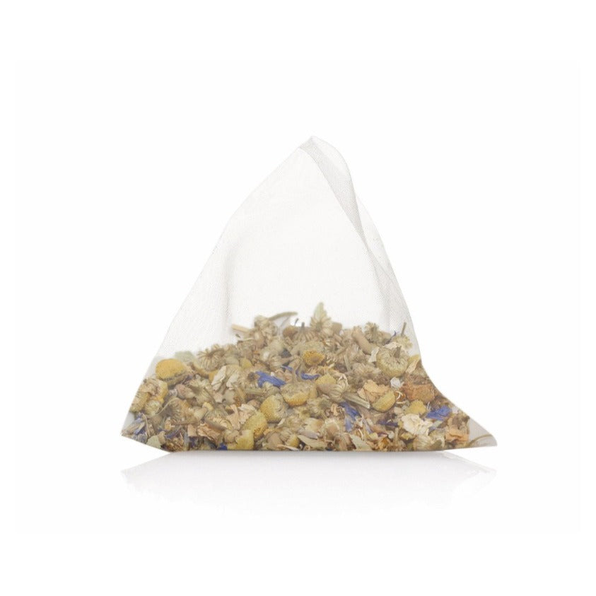 Night Owl whole leaf tea bag with camomile flowers, lavender, valerian root, limeflowers, rooibos and corn flowers.
